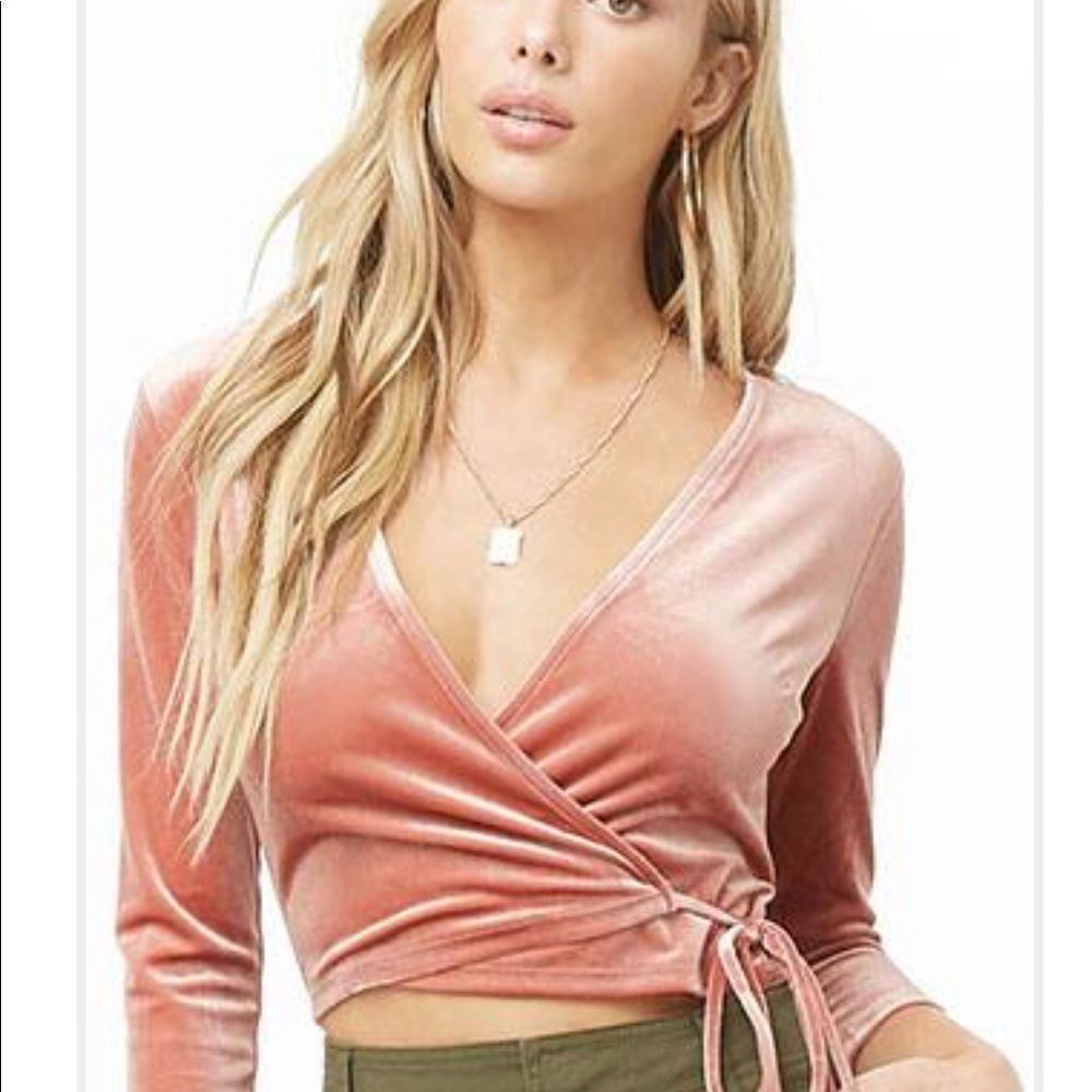 #31•FOREVER 21• NWT CROPPED VELVET WRAP BLOUSE IN ROSE COLOR SIZE SMALL